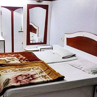 Hotel Paras, Jabalpur 1